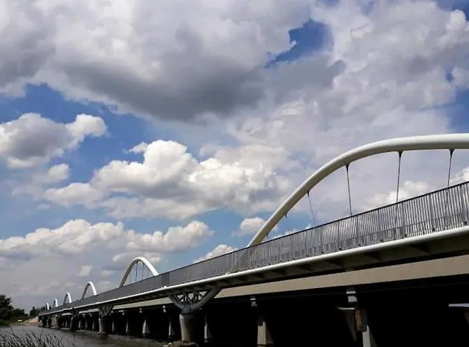 Apartment Tiszavirag Vendeghaz *