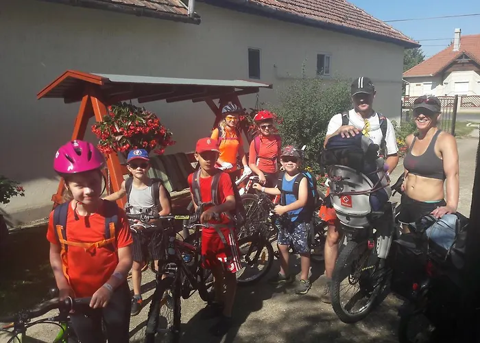 Tiszavirag Vendeghaz Apartment *